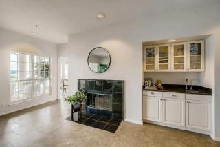 Luxury Lakeview Condo - Lago Vista - 5