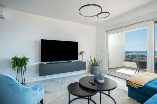 Luxury apartment with swimming pool - 2
