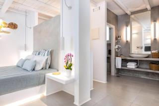 Luxury Paros Villa 1 Bedroom The Cobble Suite Private Jacuzzi Private Terrace Naousa - Kampos Paros - 3
