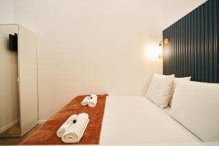 Lavie Maison Marais AC Hot Tub - 3