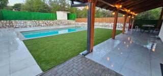 Villa Atanis - - 2