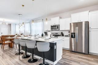 Unwind In Your 5-bedroom Oasis - Orlando - 2