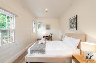 KozyGuru | Balmain | Charming 3 Room cottage - Sydney - 2
