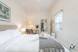 KozyGuru | Balmain | Charming 3 Room cottage - Sydney - 1