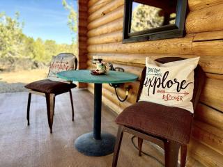 Mountain Retreat with private hot tub Close to Zion - Orderville - 9