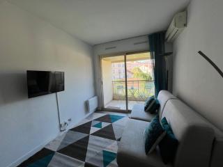 L'ILOT avec balcon, mignon et charmant, un havre de paix au cœur du centre-ville - Cannes - 8