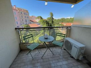 L'ILOT avec balcon, mignon et charmant, un havre de paix au cœur du centre-ville - Cannes - 7