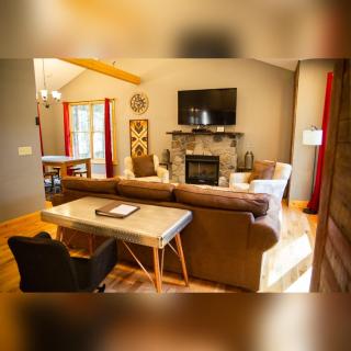 Evergreen - by The Chalets - Laurelville - 9