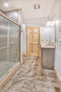 Evergreen - by The Chalets - Laurelville - 8