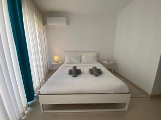 St Julians SEAFRONT Apartment - St Julian's - 5