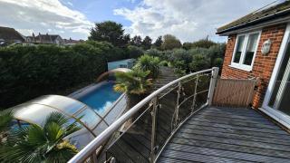 Botany Bay Beach House - Heated Pool & Sea Views - Kingsgate - 6