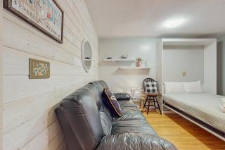 Wellington Manor 214 - 7