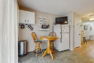 Wellington Manor 214 - 4