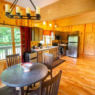 Lilypad - by The Chalets - Logan - 2