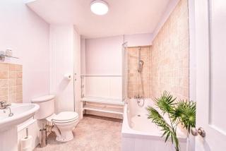 The Stylish Gem of Bath - Sleeps 10 - Bath - 5