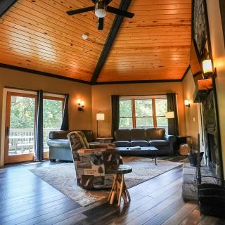 Treetop - by The Chalets - Logan - 3