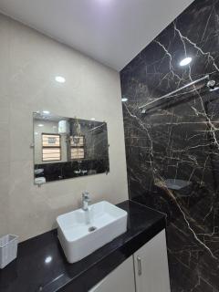 Elegant 3BHK Guest House - Vijayawāda - 8