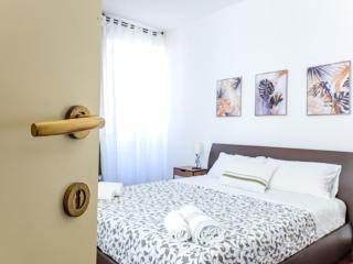 Center House Via Anghileri - 5
