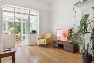 GuestReady - Kensington retreat with terrace - 4