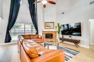 2 Mi to Old Town Spacious Burleson Vacation Home - Burleson - 0