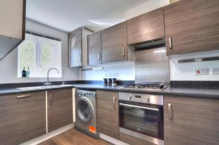 Well presented 3 bedroom townhouse in Grays - Stifford - 5