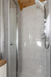 Orchard Hut Sleeps 2- Camping Available sleeps 2 with onsite Beauty Spa - Hatherleigh - 3