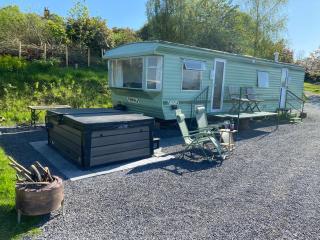 Fabulous Hot Tub with Views! - Llanfair Caereinion - 8