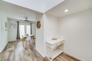 1 Mi to NorthPark Center: Bright Dallas Condo - 3