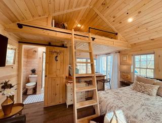 Cheerful Cottage with Loft 9 - Edgecomb - 0