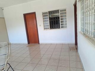 Casa ampla 3 qtos S. João da Boa Vista SP - 1