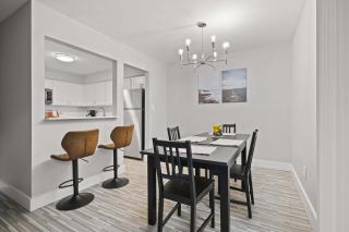Spacious & Stylish Stay in Rochester Prime Spot - Rochester Hills - 8