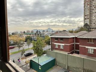 Hermoso departamento 2 dormitorios 2 baños en Providencia a pasos de metro - Santiago - 3