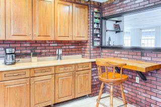 Cozy Home with Yard Steps to Mississippi River - 4