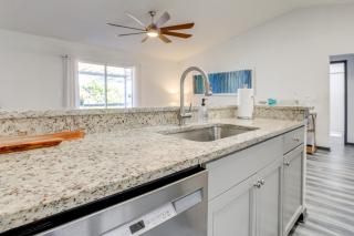 Screened Porch and Fenced Yard Bradenton Retreat! - Bradenton - 1