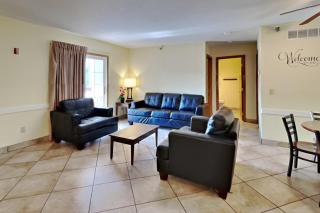 Put-in-Bay Poolview Condo #8 - Put-in-Bay - 4