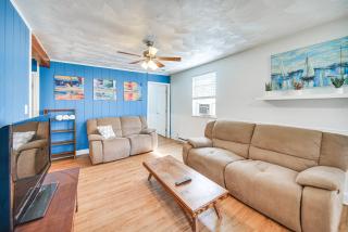 Walk to Beach and Chesapeake Bay Norfolk Retreat! - 0