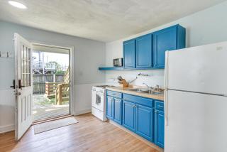 Walk to Beach and Chesapeake Bay Norfolk Retreat! - 3