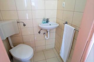 Sea-View Apartment - Sleeps 4 Parking & Balcony - Marina - 3