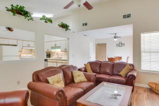 Near Shops and Eats Richmond Hill Home with Yard! - Richmond Hill - 0