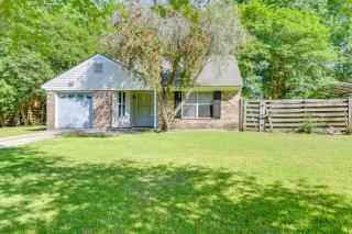 Near Shops and Eats Richmond Hill Home with Yard! - Richmond Hill - 8