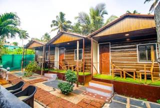 N S beach cottage bar restaurant - Calangute - 3