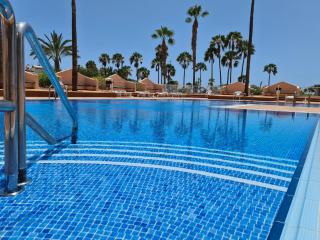 Apartment Acapulco nur 190 Meter zum Meer, Balkon, Meerblick, Pool, Wifi, Geschirrspüler - - 9