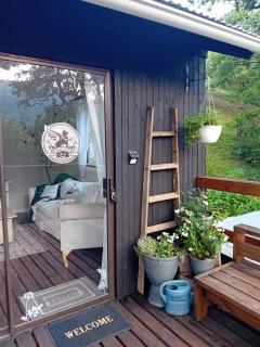 Griffin's Nest Cottage - 1