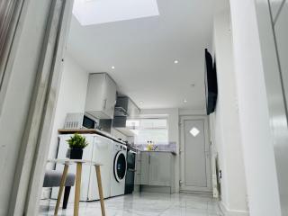 Cosy ground floor Apartment-Free Parking - Manchester - 6