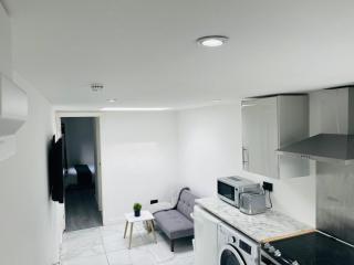 Cosy ground floor Apartment-Free Parking - Manchester - 4