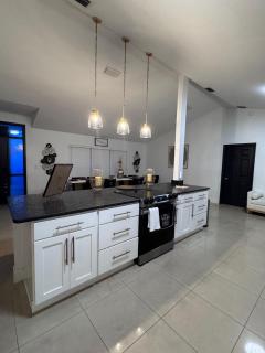 Casa de campo moderna y elegante, ideal para grupos grandes rodeada de naturaleza y tranquilidad cerca Silver Springs - Ocala - 3