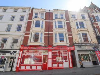 The Newborough - Sleeps 6 Apartment - Scarborough - 2