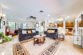 Walk to Dining and Shopping Pompano Beach Home! - Pompano Beach - 8