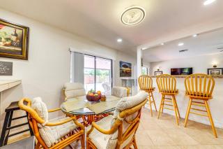 Walk to Dining and Shopping Pompano Beach Home! - Pompano Beach - 3