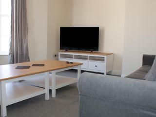 The Newborough sleeps 8 Apartments - Scarborough - 9